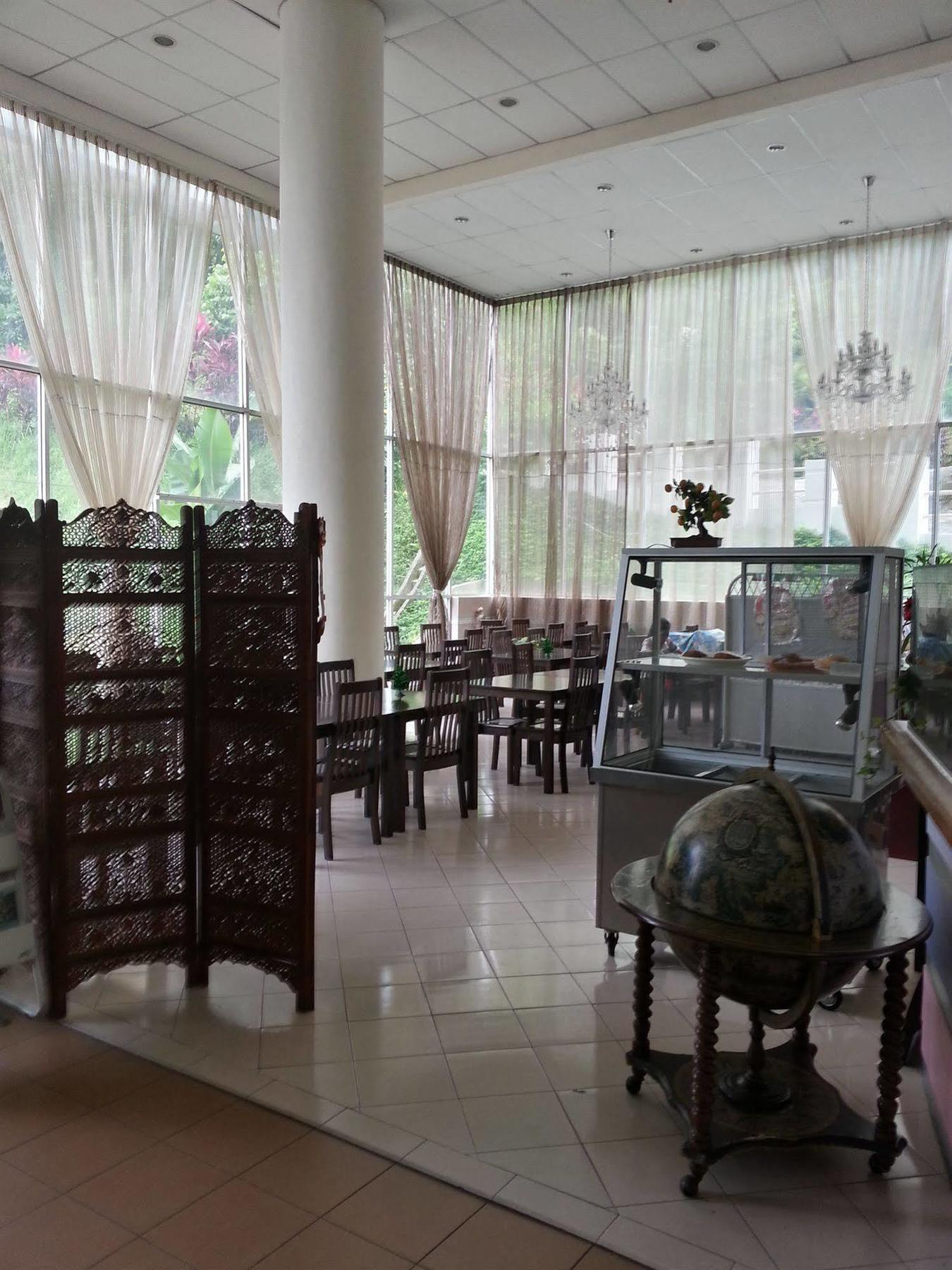 Century Hotel Κότα Κιναμπαλού Εξωτερικό φωτογραφία